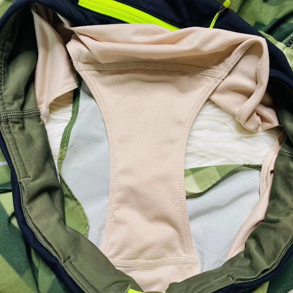 Lululemon Women Split Second Short II Athletic Camo Green Minecraft Lined Size 6